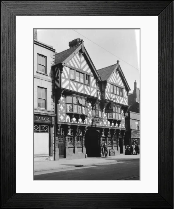 Framed Print : Street scene with Nags Head Hotel Framed Print : Street scene with Nags Head Hotel