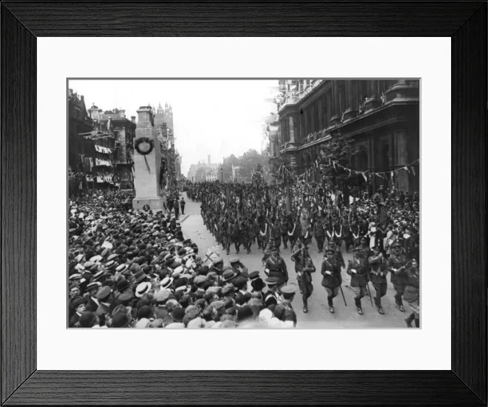 Framed Print : Peace Day Victory parade in London 1919 Framed Print : Peace Day Victory parade in London 1919
