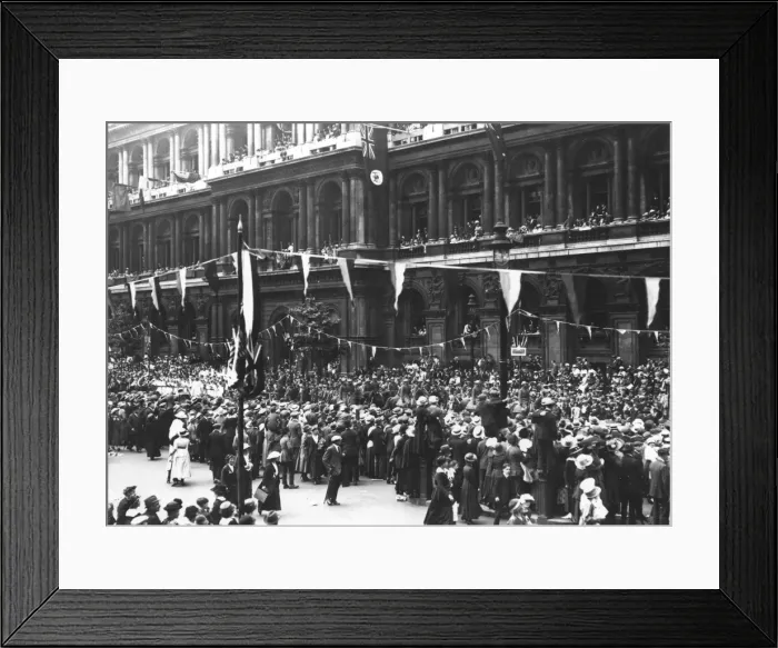 Framed Print : Victory parade celebrations on Peace Day, 19th July 1919 Framed Print : Victory parade celebrations on Peace Day, 19th July 1919
