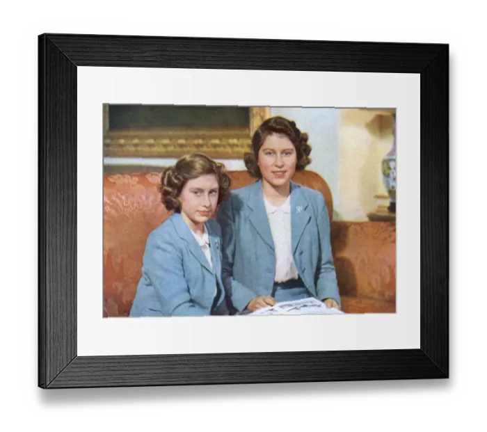 Framed Print : Royal family at home, special sitting for ILN, May 1942 Framed Print : Royal family at home, special sitting for ILN, May 1942
