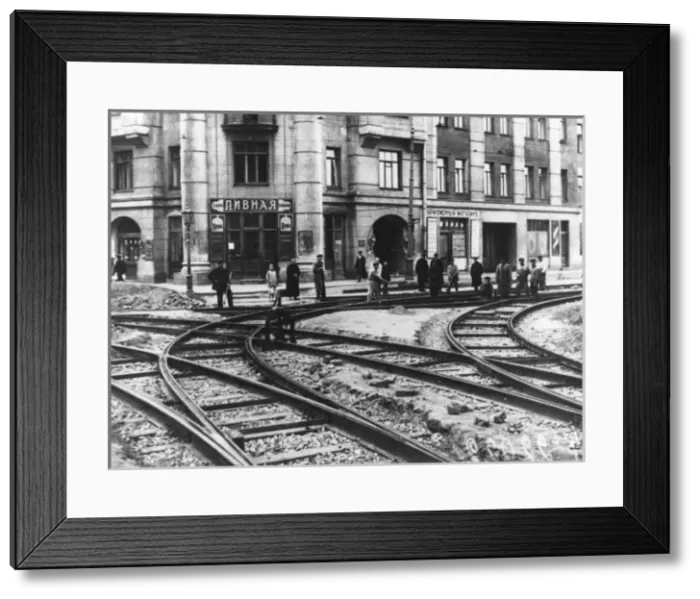 Framed Print : Repairs to Petrograd Tramways, 1923 Framed Print : Repairs to Petrograd Tramways, 1923
