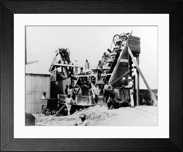 Framed Print : Kimberley Mine - diamond excavation Framed Print : Kimberley Mine - diamond excavation