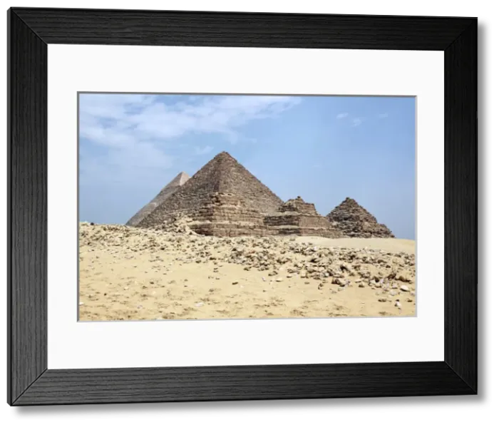 Framed Print : Pyramid of Menkaure in Cairo, Egypt Framed Print : Pyramid of Menkaure in Cairo, Egypt