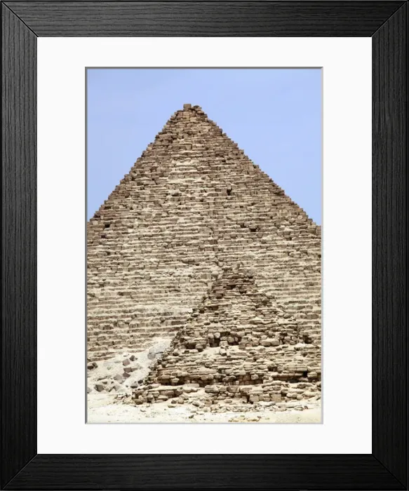 Framed Print : Pyramid of Menkaure in Cairo, Egypt Framed Print : Pyramid of Menkaure in Cairo, Egypt