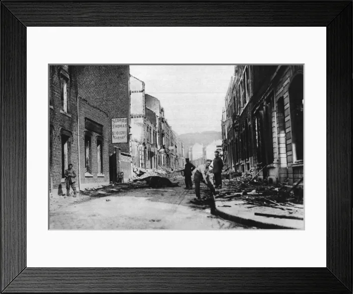 Framed Print : Visestroyed Framed Print : Visestroyed
