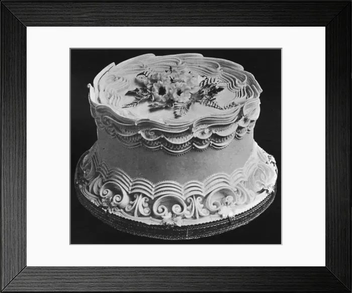 Framed Print : One Tier Wedding Cakes Framed Print : One Tier Wedding Cakes