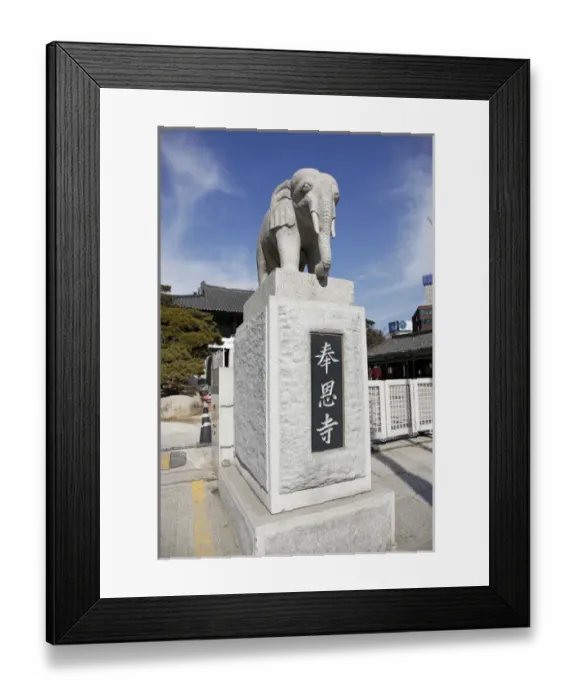 Framed Print : Bongeunsa Buddhist Temple in Seoul, South Korea Framed Print : Bongeunsa Buddhist Temple in Seoul, South Korea