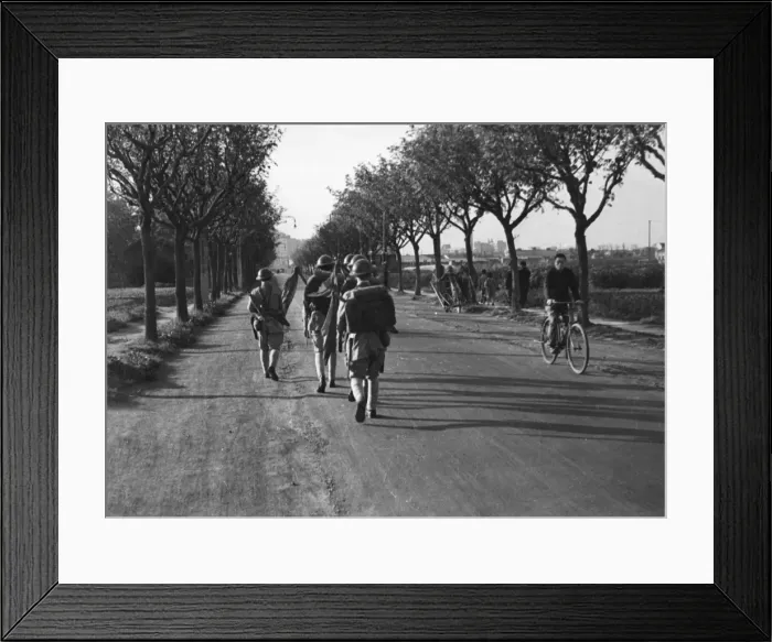 Framed Print : Chinese soldiers Framed Print : Chinese soldiers