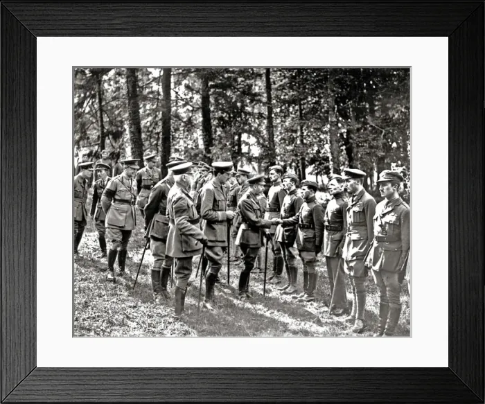 Framed Print : King George V with RAF pilots, Western Front, WW1 Framed Print : King George V with RAF pilots, Western Front, WW1