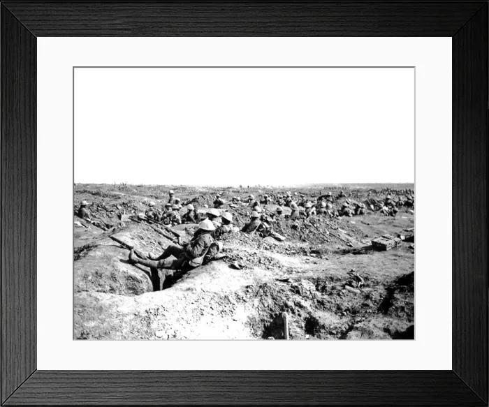Framed Print : British infantry waiting to advance, Western Front, WW1 Framed Print : British infantry waiting to advance, Western Front, WW1