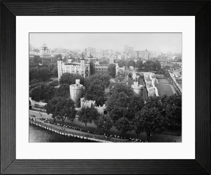 Framed Print : The view of The Tower of London, from Tower Bridge Framed Print : The view of The Tower of London, from Tower Bridge