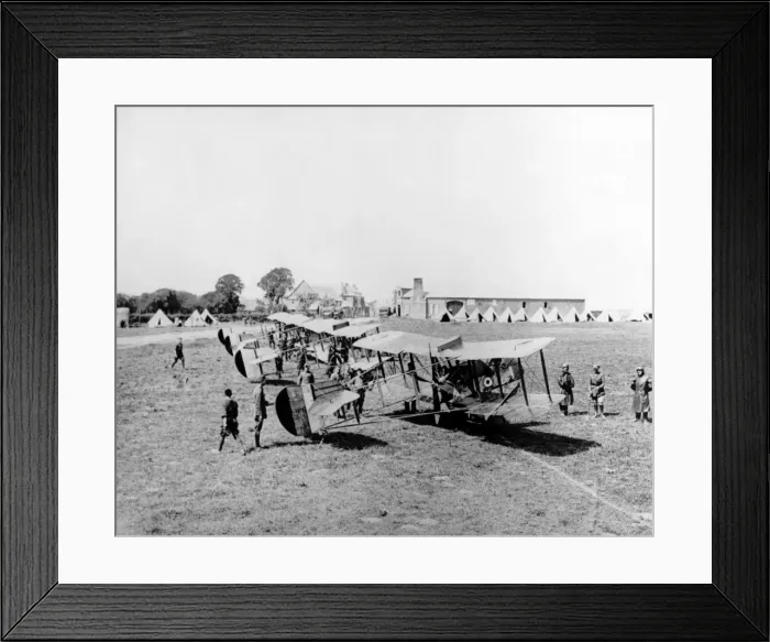 Framed Print : British planes about to set off on patrol, WW1 Framed Print : British planes about to set off on patrol, WW1