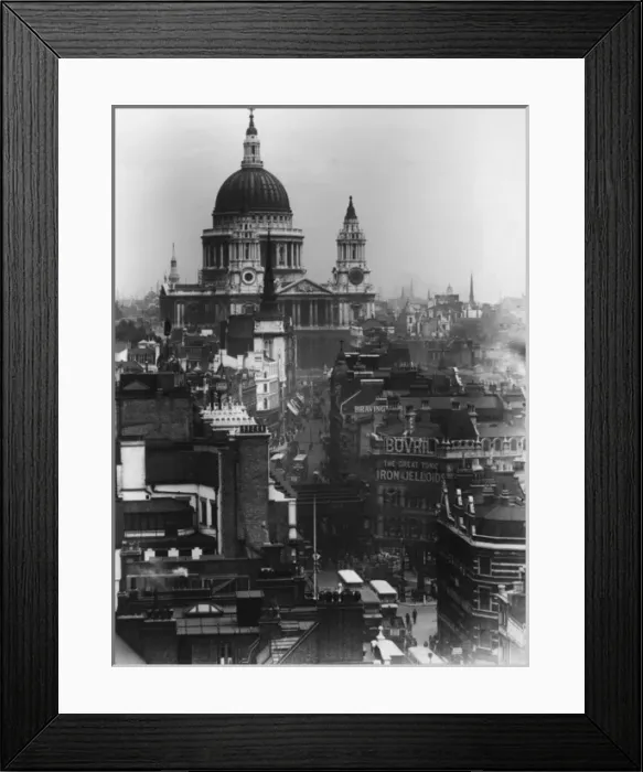 Framed Print : Cityscape view of Ludgate Circus and St Pauls Cathedral