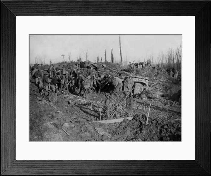 Framed Print : Mealtime in British reserve trench, Western Front, WW1 Framed Print : Mealtime in British reserve trench, Western Front, WW1