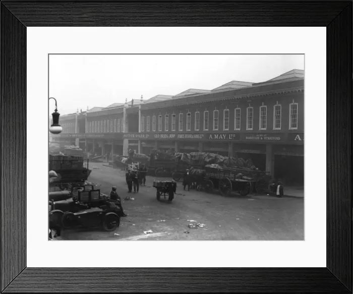 Framed Print : Horse and cart deliveries being made to shops in London Framed Print : Horse and cart deliveries being made to shops in London