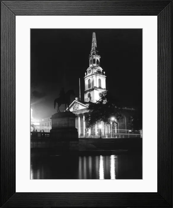 Framed Print : St-Martin-in the-Fields church, from Trafalgar Square Framed Print : St-Martin-in the-Fields church, from Trafalgar Square