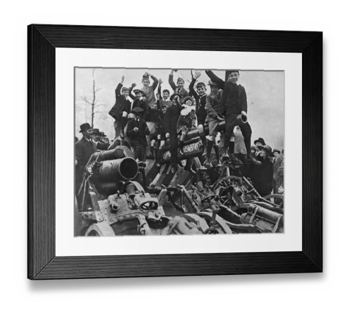 Framed Print : London children on Armistice Day Framed Print : London children on Armistice Day