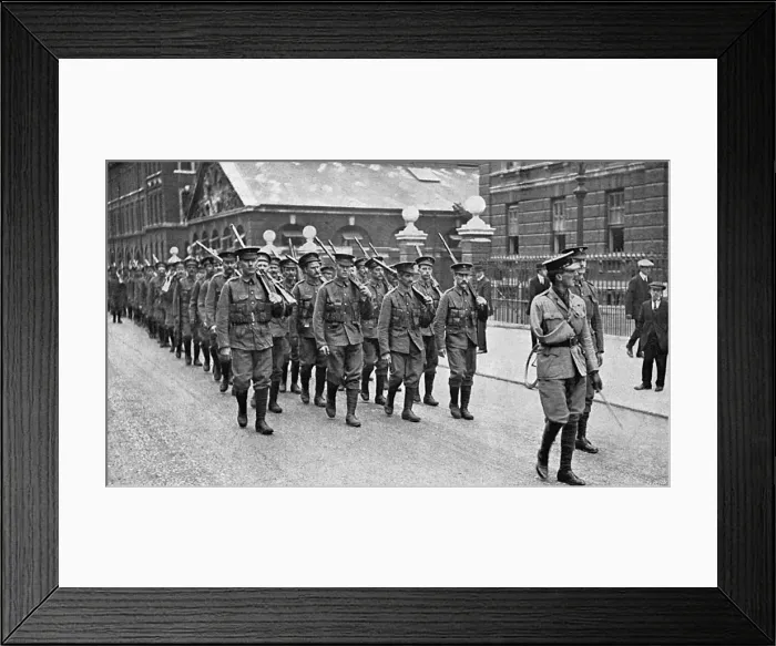 Framed Print : Grenadier Guards in London 1914 Framed Print : Grenadier Guards in London 1914