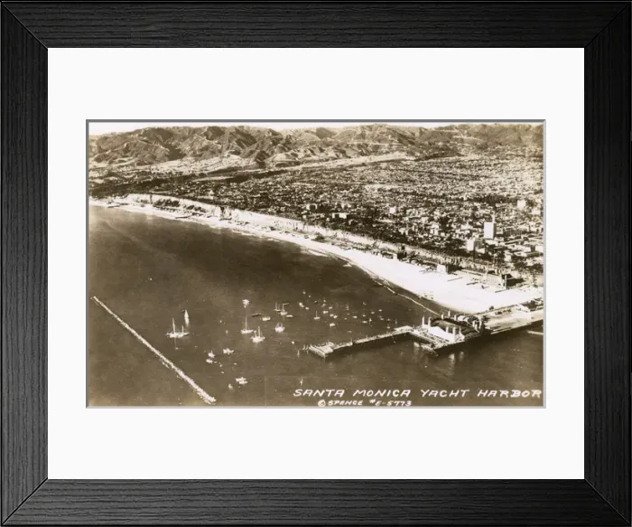 Framed Print : Santa Monica Yacht Harbour, California, USA Framed Print : Santa Monica Yacht Harbour, California, USA