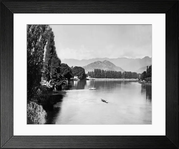 Framed Print : View of River Jhelum, India Framed Print : View of River Jhelum, India