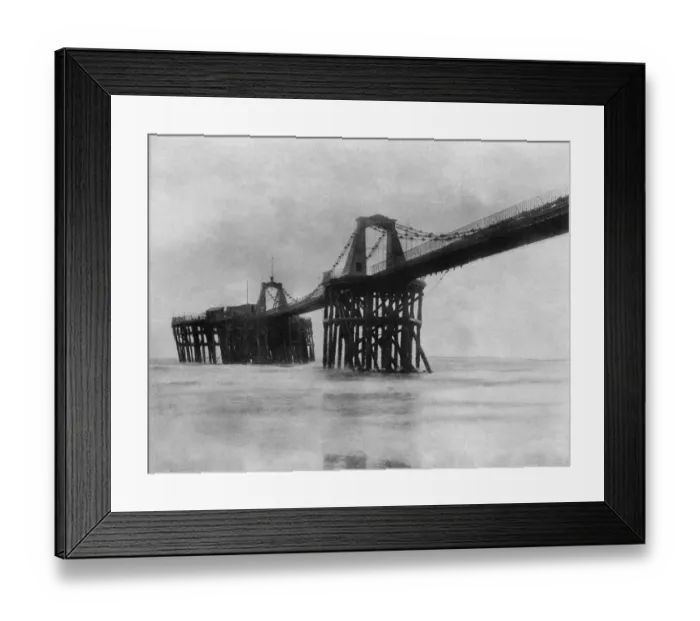 Framed Print : Brighton  /  Chain Pier 1896