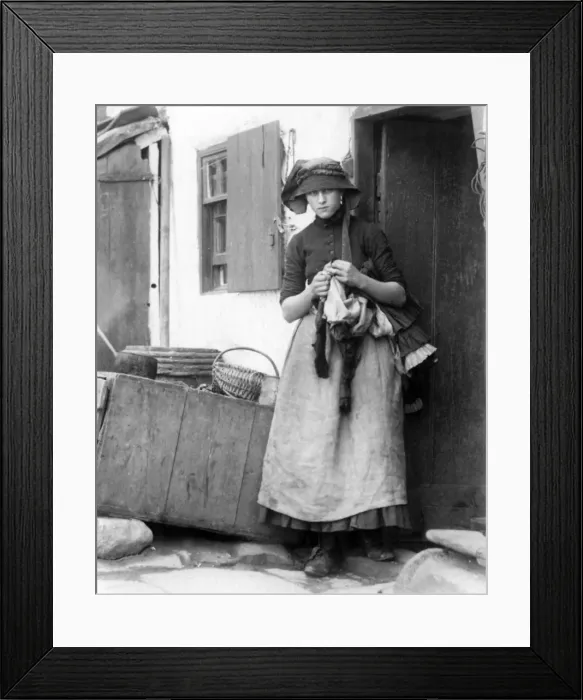 Framed Print : Fishermans daughter, Robin Hoods Bay, Yorkshire Framed Print : Fishermans daughter, Robin Hoods Bay, Yorkshire