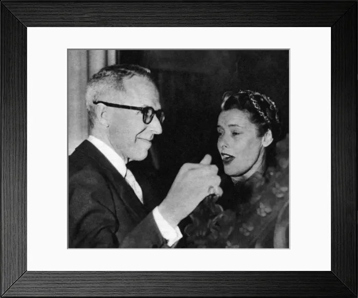 Framed Print : Victor Stiebel & Mrs Fay Gill at Mansion House Framed Print : Victor Stiebel & Mrs Fay Gill at Mansion House