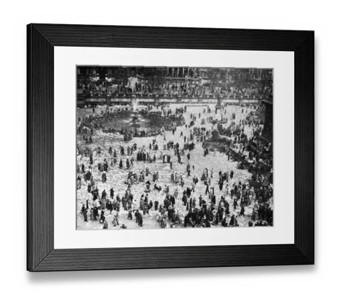 Framed Print : Trafalgar Square after the 1937 Coronation Framed Print : Trafalgar Square after the 1937 Coronation