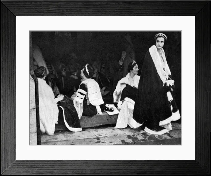 Framed Print : 1937 Coronation - Abbey guests stranded in rain after Framed Print : 1937 Coronation - Abbey guests stranded in rain after