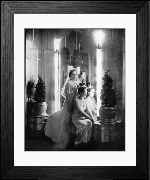 Framed Print : Official styles of hairdressing for the 1937 Coronation Framed Print : Official styles of hairdressing for the 1937 Coronation