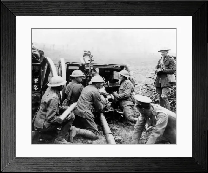 Framed Print : British gunners in action, Western Front, WW1 Framed Print : British gunners in action, Western Front, WW1