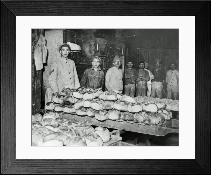 Framed Print : Newly baked bread for soldiers, Western Front, WW1 Framed Print : Newly baked bread for soldiers, Western Front, WW1