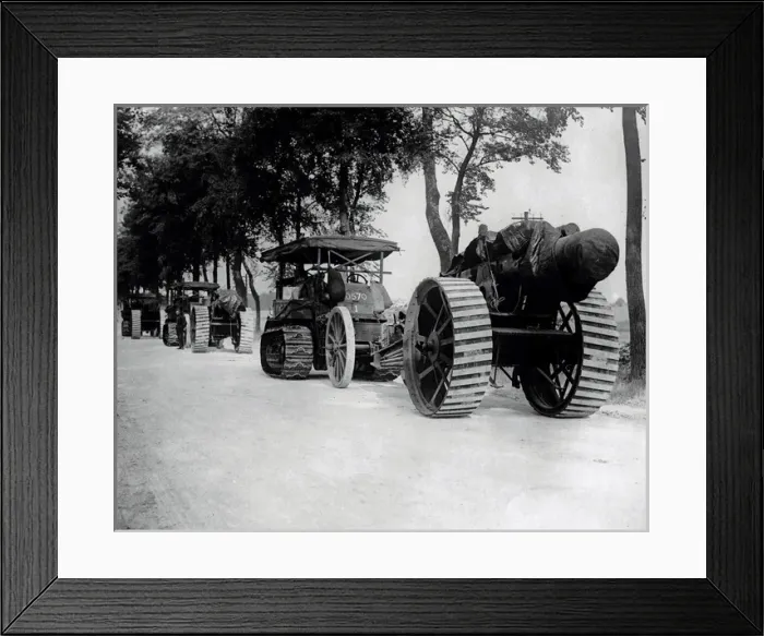 Framed Print : Big guns on their way to the Front, WW1 Framed Print : Big guns on their way to the Front, WW1