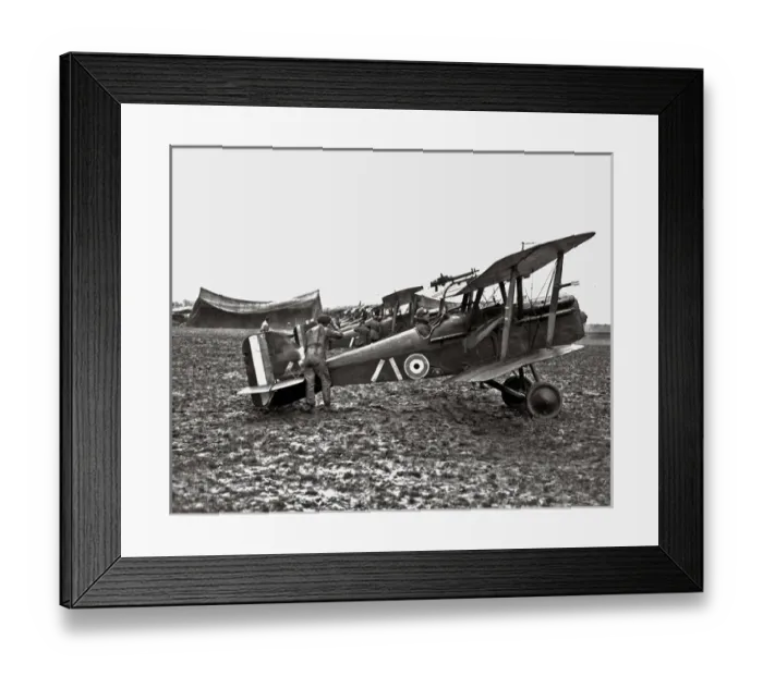 Framed Print : RAF scouting squadron about to set off, WW1 Framed Print : RAF scouting squadron about to set off, WW1