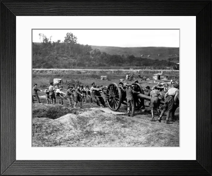 Framed Print : British gunners getting big gun into position, WW1 Framed Print : British gunners getting big gun into position, WW1
