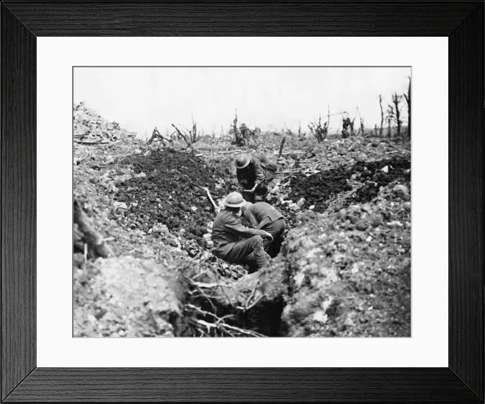 Framed Print : British troops digging trench, Ovillers, Western Front, WW1 Framed Print : British troops digging trench, Ovillers, Western Front, WW1