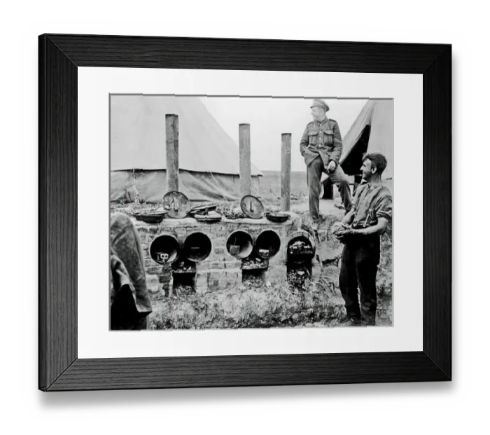 Framed Print : British soldiers with improvised oven, WW1 Framed Print : British soldiers with improvised oven, WW1