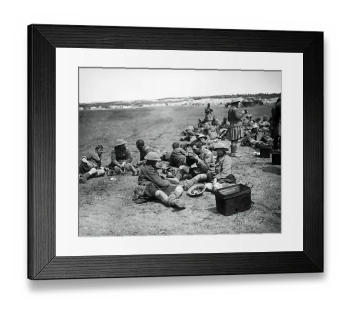 Framed Print : Men of the Black Watch having breakfast, WW1 Framed Print : Men of the Black Watch having breakfast, WW1