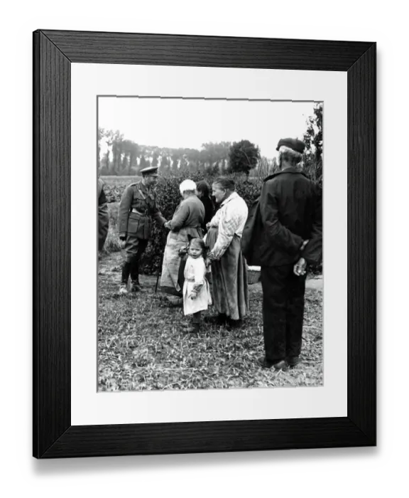 Framed Print : King George V meeting locals, Western Front, WW1 Framed Print : King George V meeting locals, Western Front, WW1