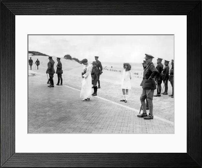 Framed Print : Queen of Belgium photographing presentation, WW1 Framed Print : Queen of Belgium photographing presentation, WW1