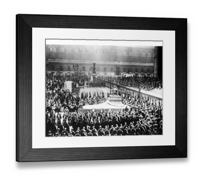 Framed Print : Unknown soldier and heart of Gambetta, Paris, France Framed Print : Unknown soldier and heart of Gambetta, Paris, France