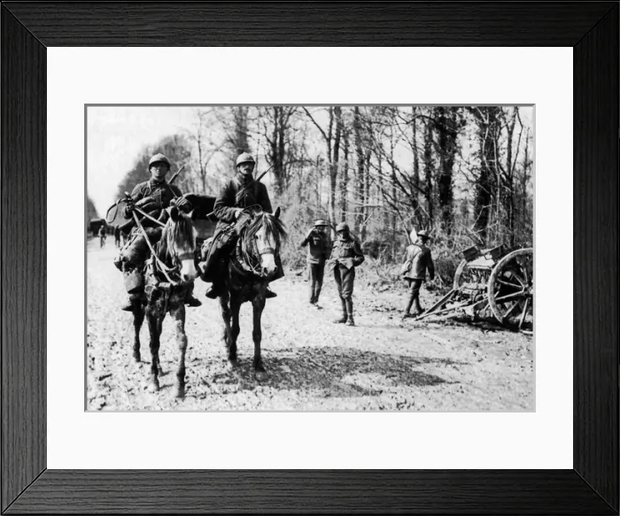 Framed Print : French cavalrymen on Western Front, WW1 Framed Print : French cavalrymen on Western Front, WW1