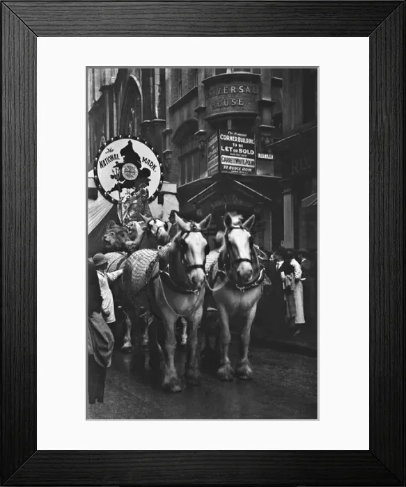 Framed Print : Countrymen with horses in the City of London Framed Print : Countrymen with horses in the City of London