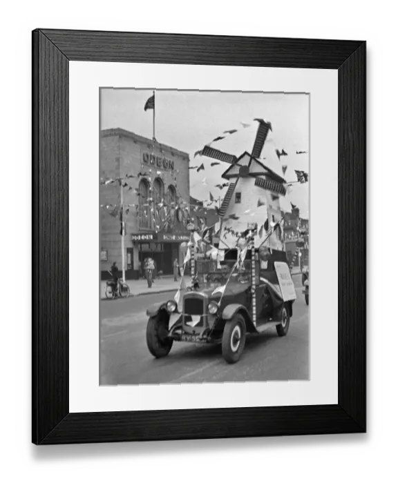 Framed Print : Street scene with novelty car Framed Print : Street scene with novelty car