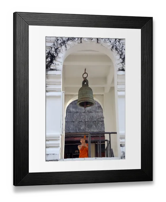 Framed Print : Buddhist Monk, Wat Chedi Luang temple, Chiang Mai Framed Print : Buddhist Monk, Wat Chedi Luang temple, Chiang Mai
