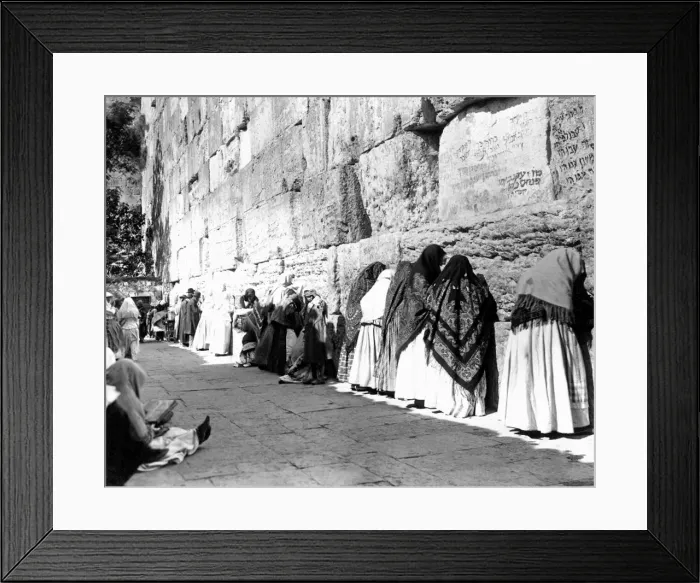 Framed Print : Jewish women at Wailing Wall, Jerusalem Framed Print : Jewish women at Wailing Wall, Jerusalem
