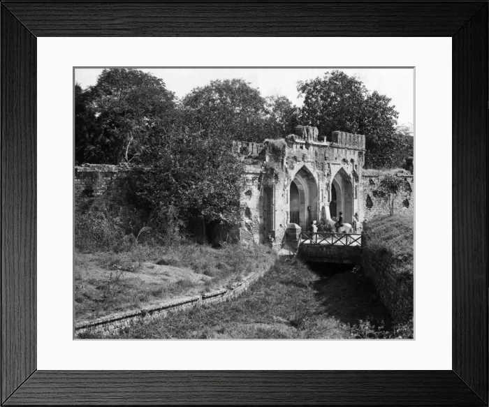 Framed Print : Kashmiri Gate, Delhi, India Framed Print : Kashmiri Gate, Delhi, India