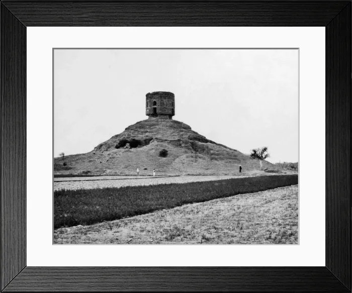 Framed Print : Brick Tower at Sarnath, Uttar Pradesh, India Framed Print : Brick Tower at Sarnath, Uttar Pradesh, India