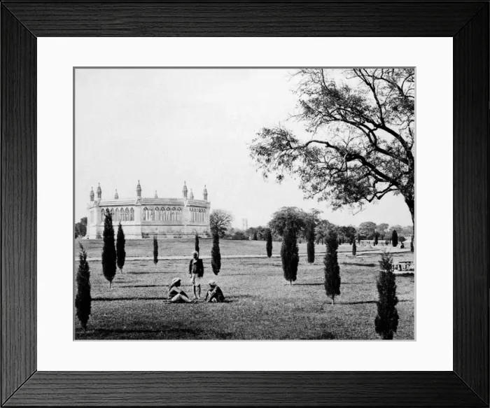 Framed Print : Memorial Well, Cawnpore (Kanpur), Lucknow, India Framed Print : Memorial Well, Cawnpore (Kanpur), Lucknow, India