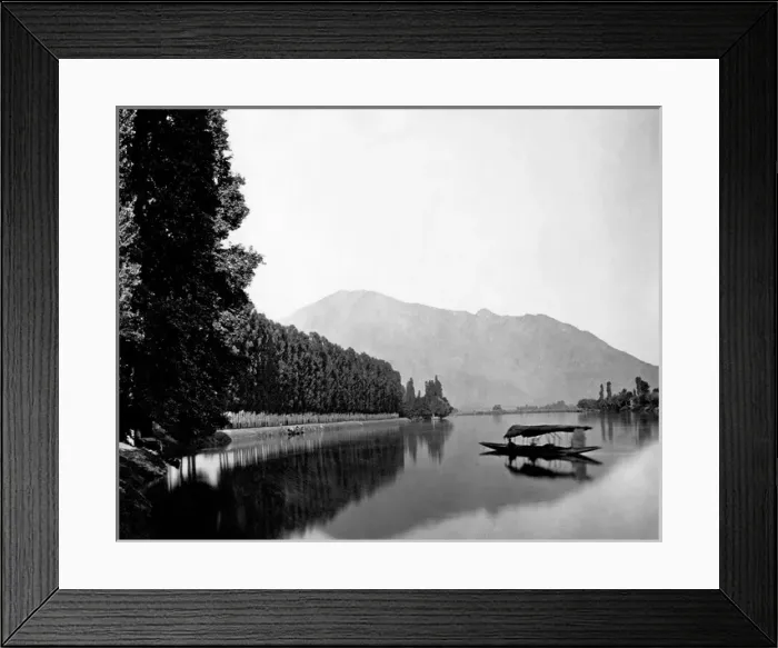 Framed Print : View of River Jhelum at Srinagar, India Framed Print : View of River Jhelum at Srinagar, India